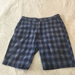 Gap, blue plaid, chino flat front shorts 32" waist